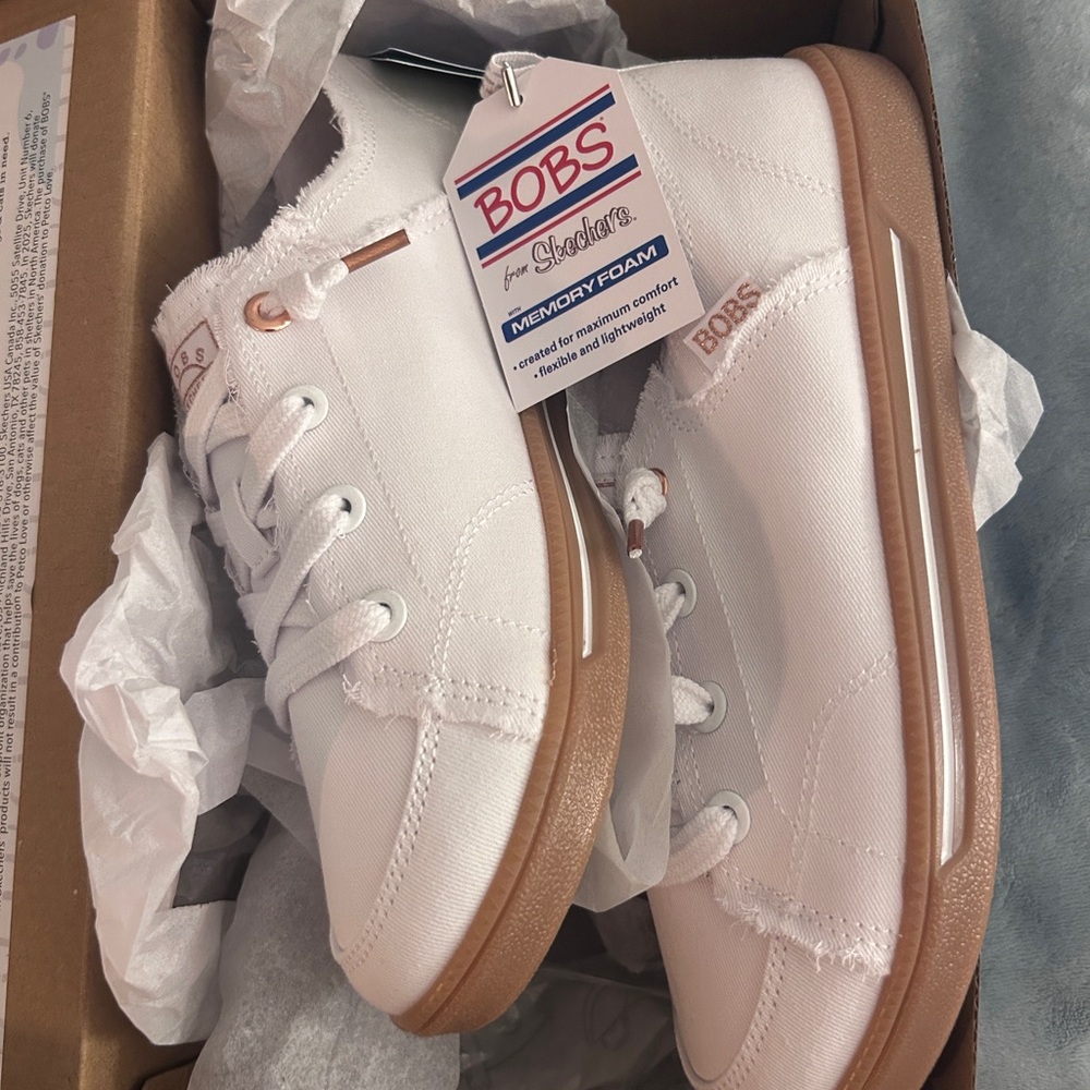 Skechers White and Brown Sneakers with Leather Upper